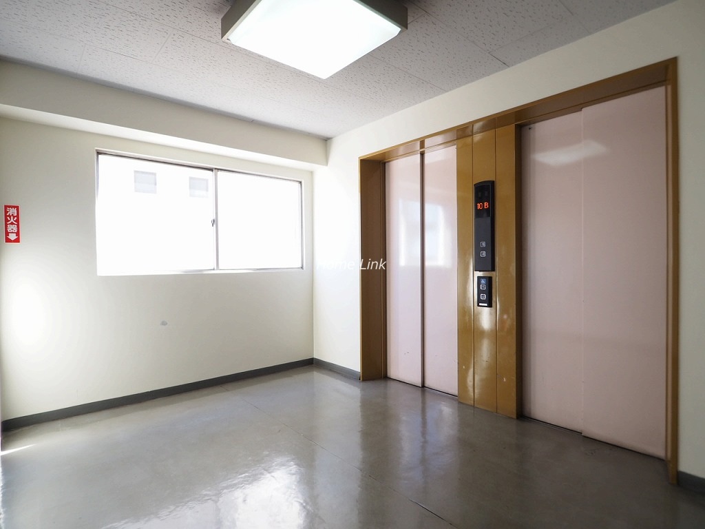 小豆沢ローズハイム　エレベーターホール(2基)